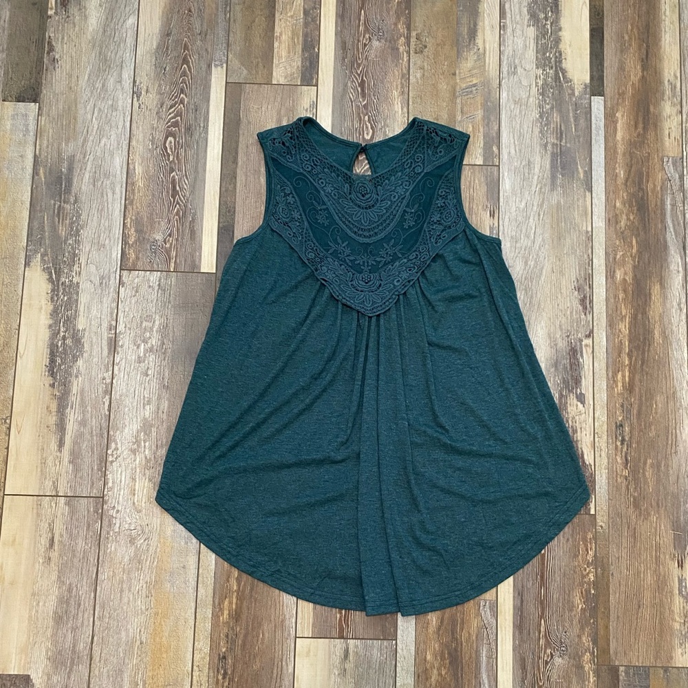 Lace detailed tunic length tank.